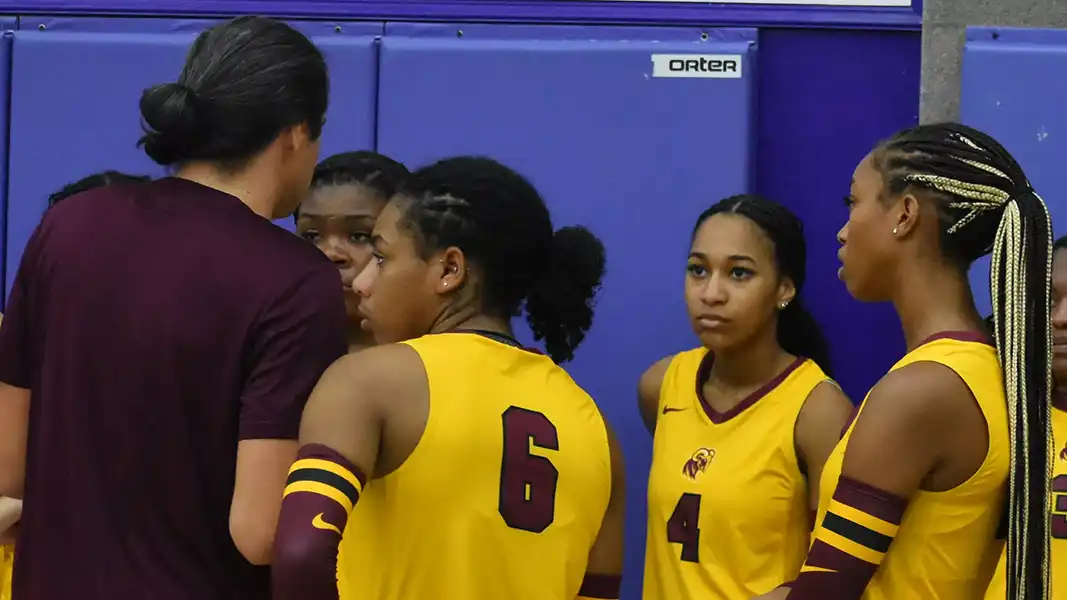 Peter Cruz officially named Huston-Tillotson's head coach